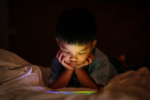 Screen time for children: how much is ok?